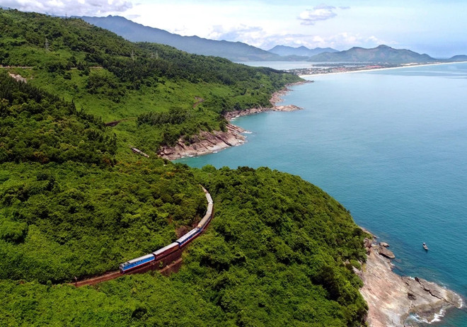 Five-star hotel to be on rails in Vietnam: VNR Chairman ảnh 1