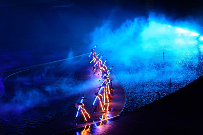 Phu Quoc Island unveils 'Kiss of the Sea', the largest multimedia show held on water in the world ảnh 4