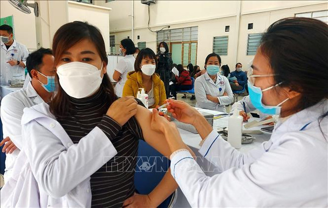 Vietnam logs 366 new COVID-19 cases on December 13 ảnh 1 Vietnam logs 366 new COVID-19 cases on December 13 ảnh 1