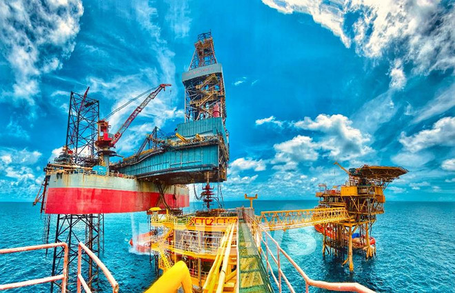 Petrovietnam sets new records in revenue, pre-tax profit ảnh 1