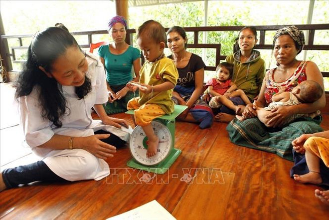 Malnutrition rate among children in poor areas likely to drop to 38% by year-end ảnh 1