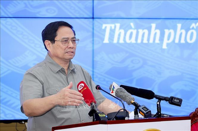 PM asks for more favourable policies to push up HCM City’s development ảnh 1