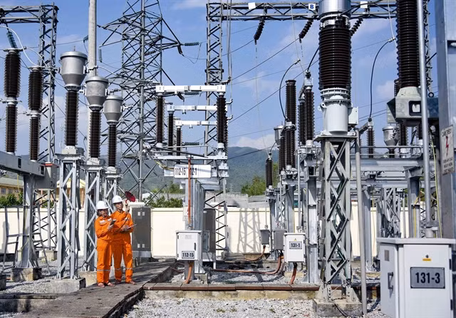 Businesses seek ways to adapt to rising electricity prices ảnh 1