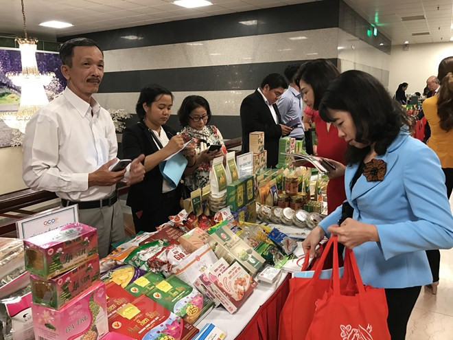 Online trade promotion helps businesses adapt to COVID-19 ảnh 3