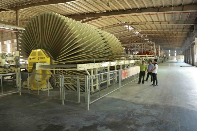 Firms call for support as wood exports slump ảnh 1