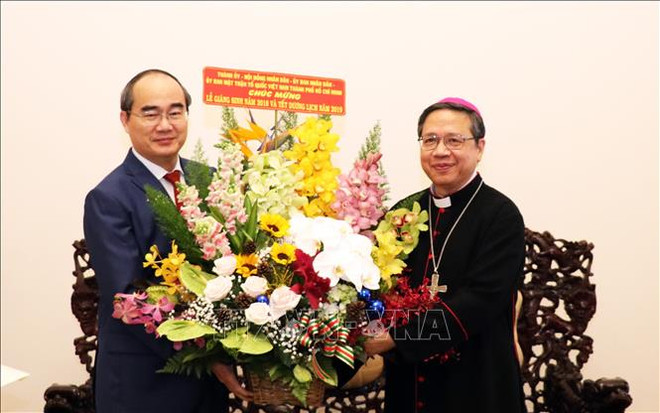 Christmas greetings delivered to Catholic communities ảnh 2