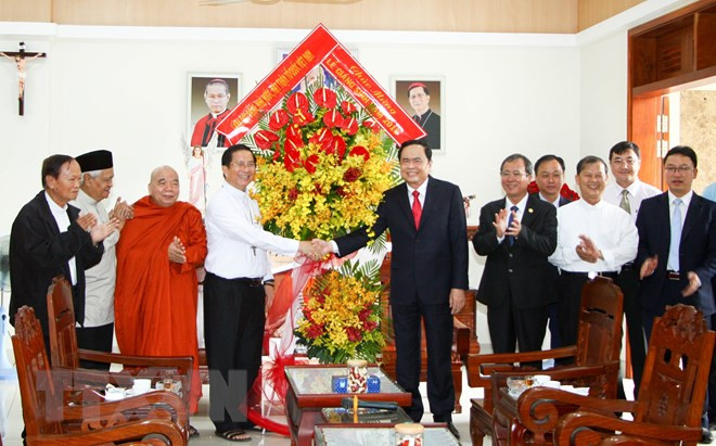 Christmas greetings delivered to Catholic communities ảnh 1