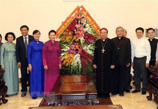 Top legislator extends Xmas greetings to Catholics in HCM City ảnh 1
