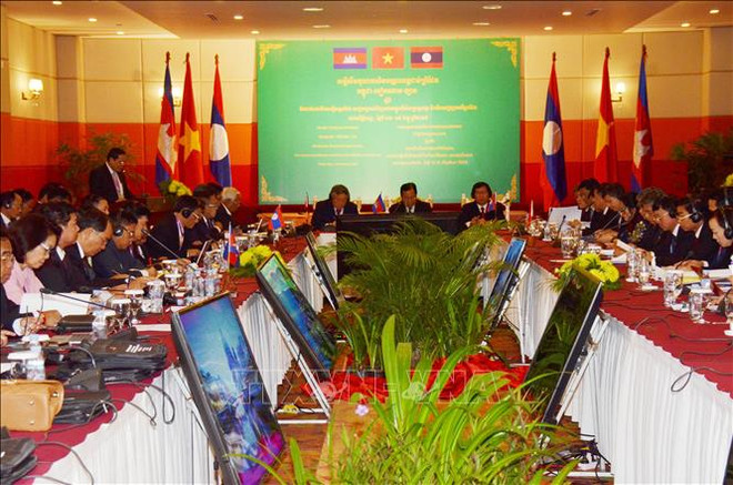 Supreme courts of Vietnam, Laos, Cambodia bolster cooperation ảnh 1