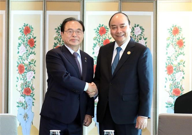 PM Nguyen Xuan Phuc receives Mayor of Busan ảnh 1 PM Nguyen Xuan Phuc receives Mayor of Busan ảnh 1