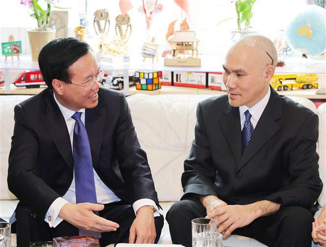 State President meets reputable Vietnamese physicist in Vienna ảnh 2