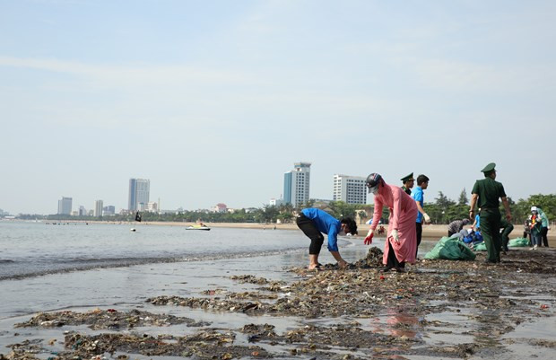 Vietnam backs negotiations on global treaty on plastic pollution ảnh 3