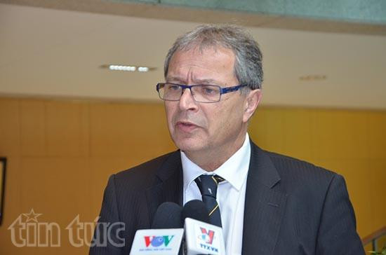 French top legislator’s visit to tighten ties with Vietnam ảnh 1