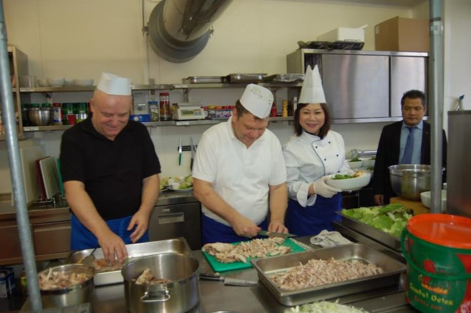 Cultural day features Vietnamese cuisine in Slovakia ảnh 1 Cultural day features Vietnamese cuisine in Slovakia ảnh 1