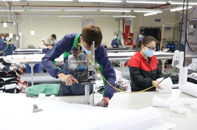 Coronavirus outbreak: Vietnam boosts production of face masks ảnh 1 Coronavirus outbreak: Vietnam boosts production of face masks ảnh 1
