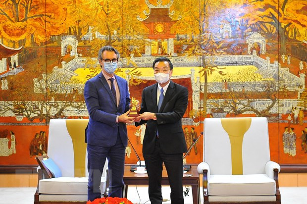 EU proposes buidling European-standard university in Hanoi ảnh 1