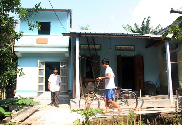 Flood-resilient house building programme benefits over 19,200 households ảnh 1