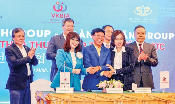 HCM City receives 4 billion USD in remittances in nine months ảnh 1 HCM City receives 4 billion USD in remittances in nine months ảnh 1