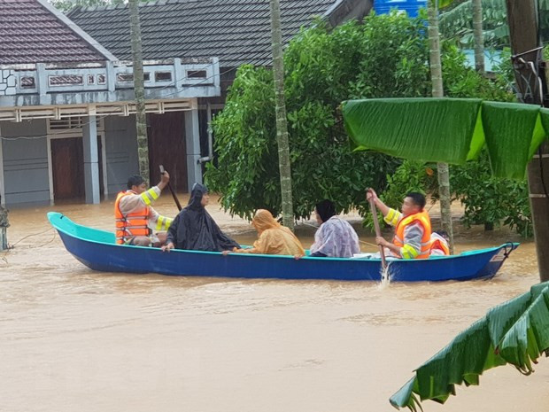 Vietnamese community in Cambodia raise funds for flood victims at home ảnh 1