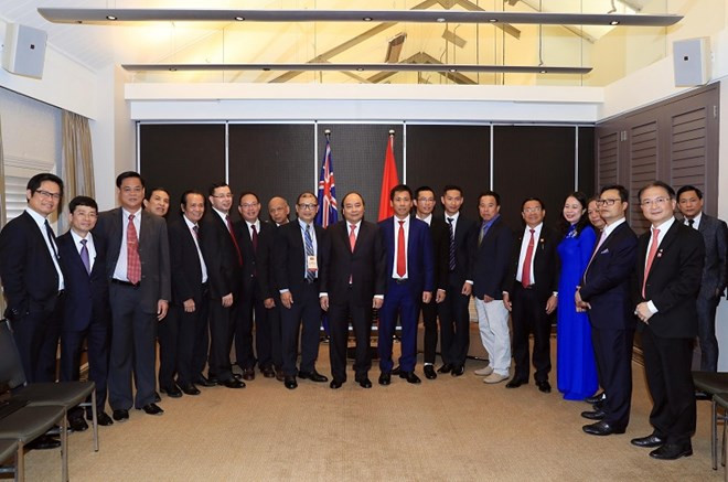 PM meets with Vietnamese businessmen, intellectuals in Australia ảnh 1