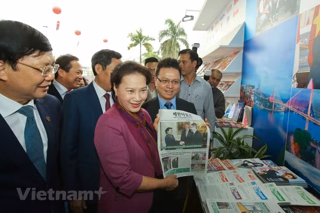 Top legislator visits National Press Festival 2018 ảnh 1