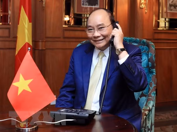 PM holds phone talk with New Zealand’s Governor-General ảnh 1