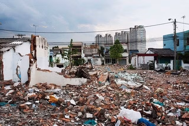 Taiwanese artist inspires from debris ảnh 1