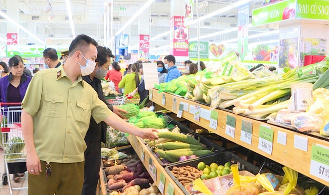 HCM City establishes country's first food safety department ảnh 1