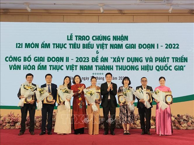 Hanoi ceremony honours 121 typical Vietnamese dishes ảnh 1 Hanoi ceremony honours 121 typical Vietnamese dishes ảnh 1