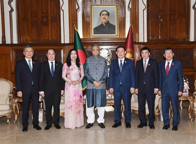 NA Chairman meets with President of Bangladesh ảnh 2