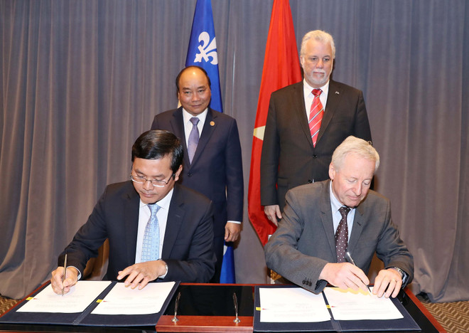 PM Nguyen Xuan Phuc meets Premier of Quebec ảnh 2 PM Nguyen Xuan Phuc meets Premier of Quebec ảnh 2