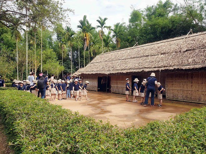 Visitors flock to President Ho Chi Minh's home town ảnh 1 Visitors flock to President Ho Chi Minh's home town ảnh 1