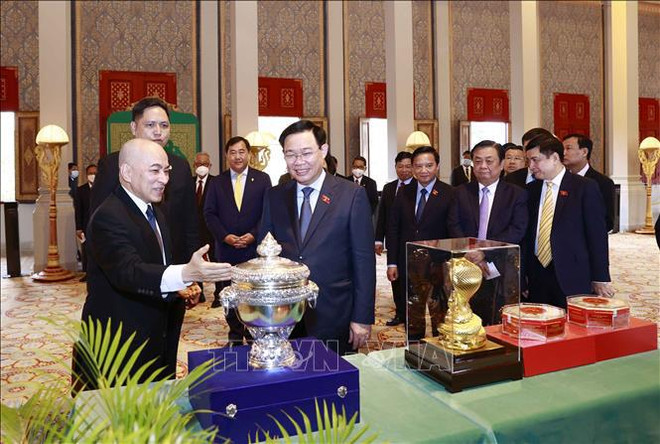 Vietnam treasures friendship with Cambodia: NA Chairman ảnh 1