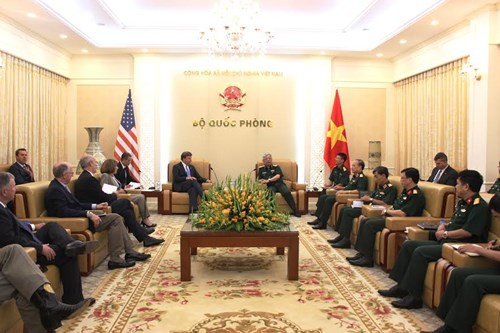 Deputy Defence Minister wants cooperation in addressing war consequences ảnh 1 Deputy Defence Minister wants cooperation in addressing war consequences ảnh 1