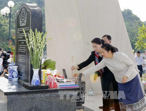 Vietnam, Lao legislative leaders commemorate Tay Tien Regiment ảnh 1