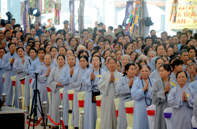 Grand requiem commemorates road traffic victims ảnh 1