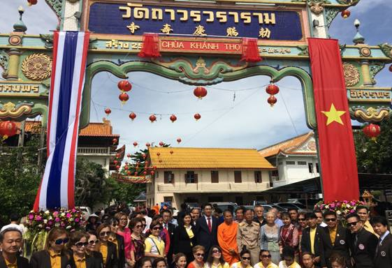 Vietnamese pagodas in Thailand get Vietnamese nameplates ảnh 1