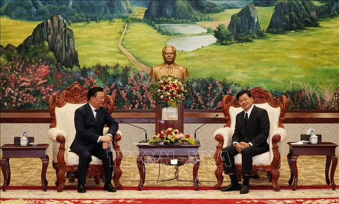 Hanoi prioritises friendship, cooperation with Lao localities: official ảnh 1