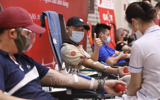 Voluntary blood donation a popular movement in Vietnam ảnh 1