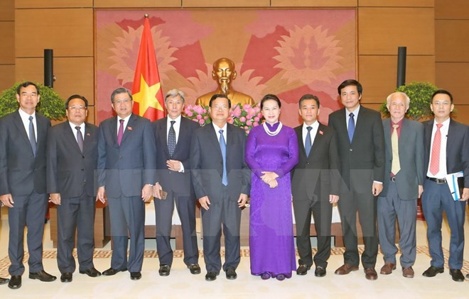 NA Chairwoman Nguyen Thi Kim Ngan receives Lao officials ảnh 1 NA Chairwoman Nguyen Thi Kim Ngan receives Lao officials ảnh 1