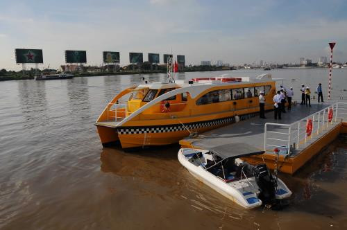 HCM City rolls out first river-bus service ảnh 1 HCM City rolls out first river-bus service ảnh 1