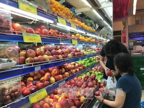 Vietnam consumer confidence at record high: Nielsen study ảnh 1