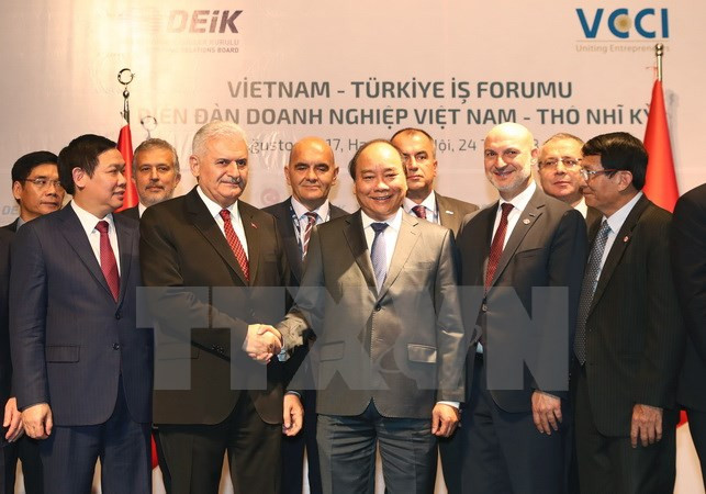 Turkish Prime Minister wraps up official visit to Vietnam ảnh 1 Turkish Prime Minister wraps up official visit to Vietnam ảnh 1