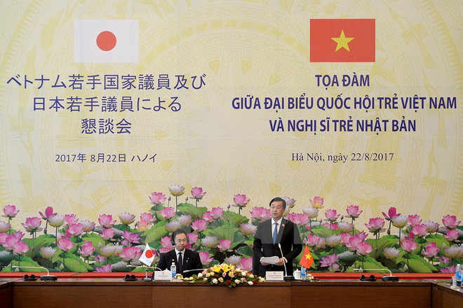 Vietnamese, Japanese young deputies share experience ảnh 1 Vietnamese, Japanese young deputies share experience ảnh 1
