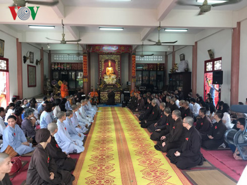 Overseas Vietnamese in Thailand observe Vu Lan festival ảnh 1