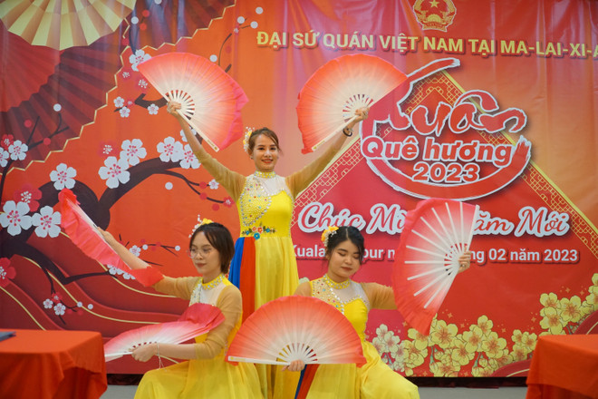 Activities held to celebrate Lunar New Year in Malaysia, Australia ảnh 1