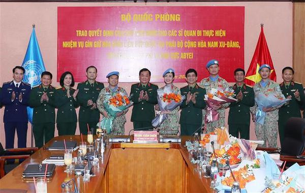 Additional Vietnamese peacekeepers sent to UN missions ảnh 1