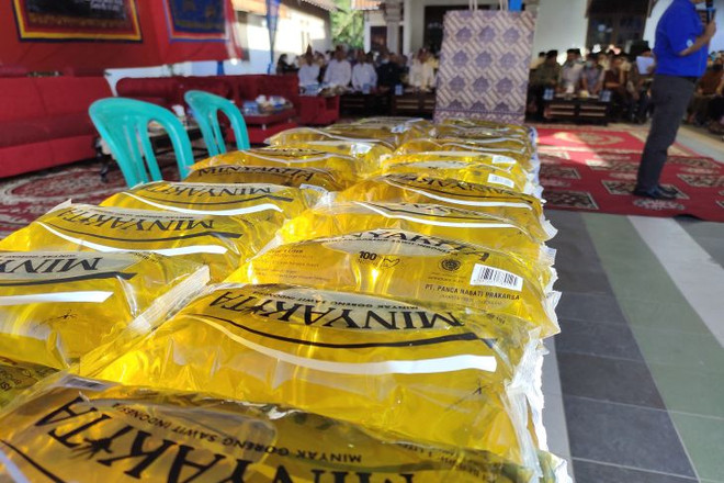 Indonesia works to prevent speculation in cooking oil ảnh 1