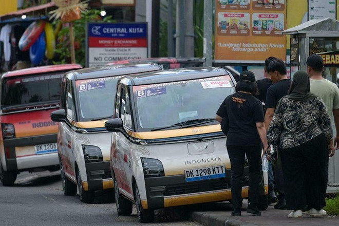 Indonesia mulls reducing tax on EVs sales to 1% ảnh 1