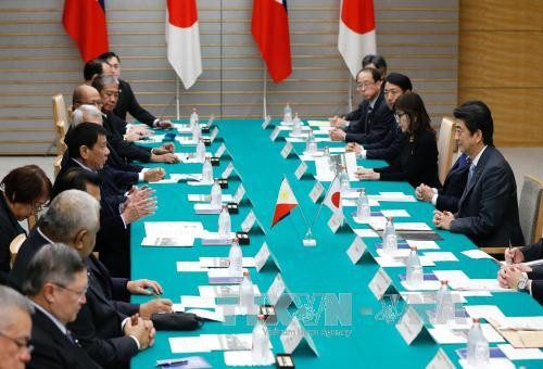 Japan seeks closer economic, security ties with Philippines ảnh 1